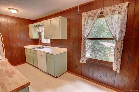 179 Forest Dr, Clyde, NC 28721 photo 8