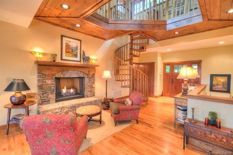 925 Saratoga Dr, Boone, NC 28607 photo 2