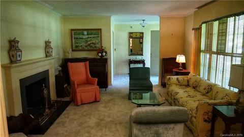 1005 Forest Dr, Lancaster, SC 29720 photo 2