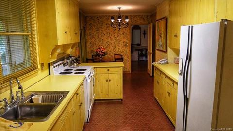 1005 Forest Dr, Lancaster, SC 29720 photo 8
