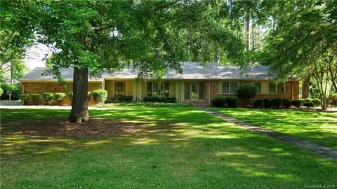 1005 Forest Dr, Lancaster, SC 29720 photo 1