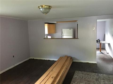 87 Tuckaway Ln, Tryon, NC 28782 photo 3
