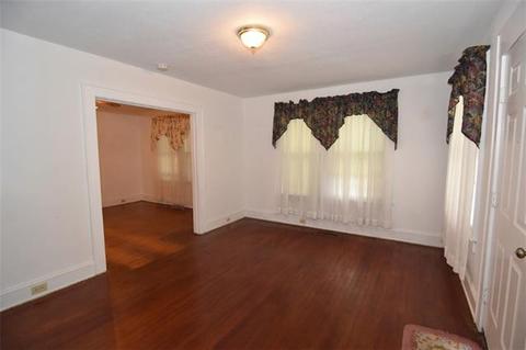202 6th St, Conover, NC 28613 photo 4