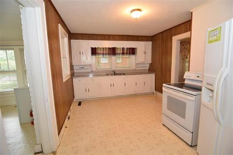 202 6th St, Conover, NC 28613 photo 8