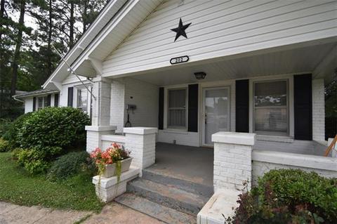 202 6th St, Conover, NC 28613 photo 2