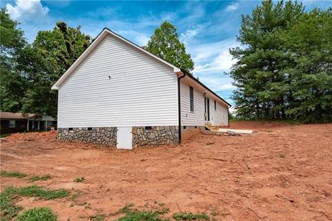 603 10th St, Conover, NC 28613 photo 9