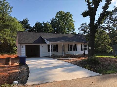 603 10th St, Conover, NC 28613 photo 4