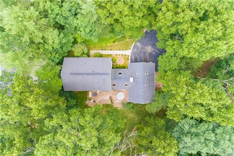 4 Tree Top Dr, Arden, NC 28704 photo 9