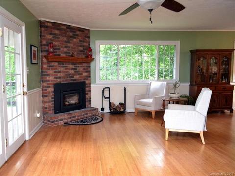 147 Greenbrier Dr, Cullowhee, NC 28723 photo 4