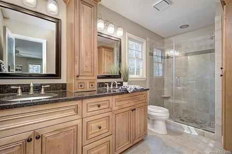 2718 Oxborough Dr, Matthews, NC 28105 photo 14