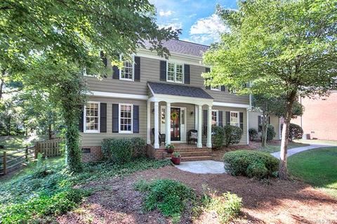 2718 Oxborough Dr, Matthews, NC 28105 photo 1