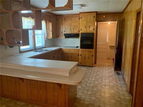 317 3rd Ave, Conover, NC 28613 photo 2