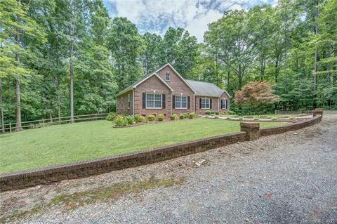 1127 Blacksnake Rd, Stanley, NC 28164 photo 2