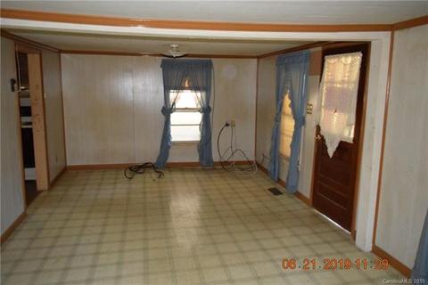 705 E Klutz St, Maiden, NC 28650 photo 8