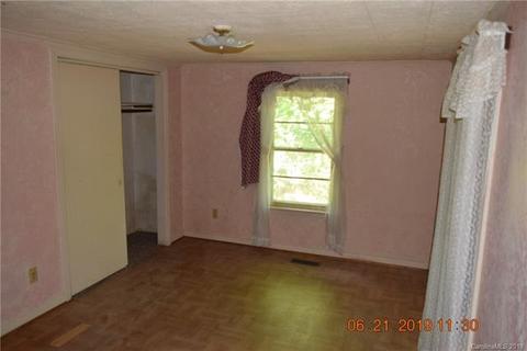 705 E Klutz St, Maiden, NC 28650 photo 14
