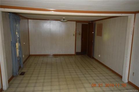 705 E Klutz St, Maiden, NC 28650 photo 7