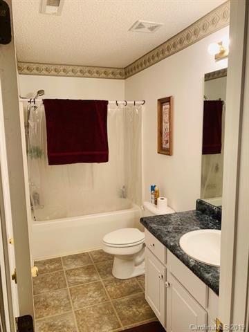423 Keever Ln, Hiddenite, NC 28636 photo 9