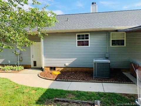 423 Keever Ln, Hiddenite, NC 28636 photo 4