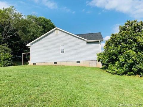 423 Keever Ln, Hiddenite, NC 28636 photo 2