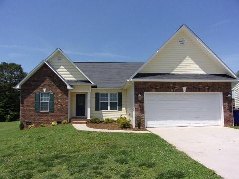 1815 Terrain Dr, Conover, NC 28613 photo 1