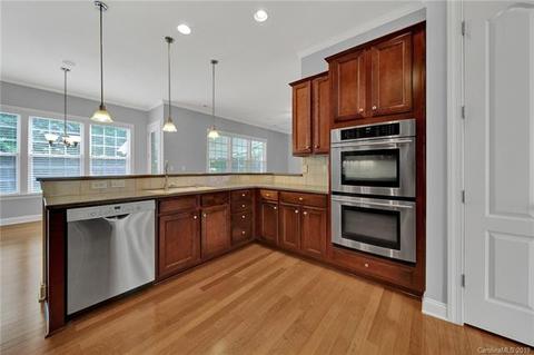 574 Quicksilver Trl, Fort Mill, SC 29708 photo 9