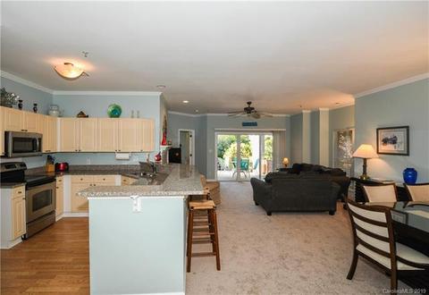 18619 Harborside Dr, Cornelius, NC 28031 photo 9