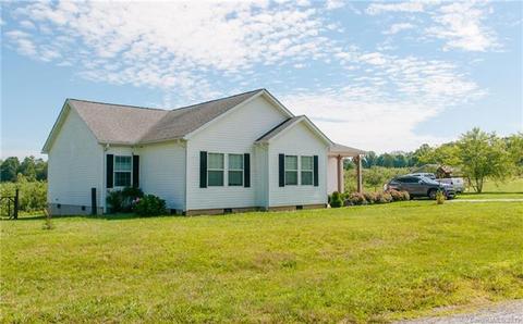 102 Common Ground Dr, Flat Rock, NC 28731 photo 2