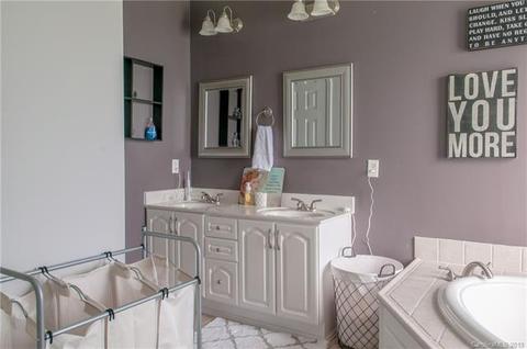 102 Common Ground Dr, Flat Rock, NC 28731 photo 16