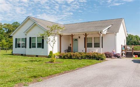 102 Common Ground Dr, Flat Rock, NC 28731 photo 1