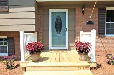 618 Davis St, Lancaster, SC 29720 photo 3