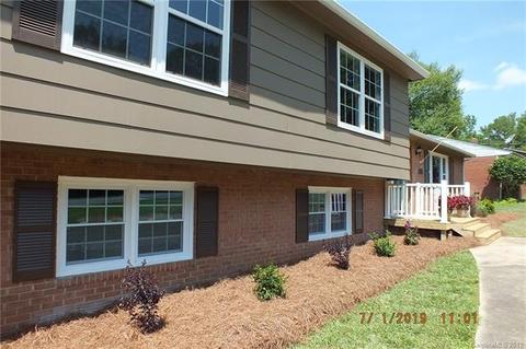 618 Davis St, Lancaster, SC 29720 photo 2