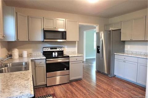 618 Davis St, Lancaster, SC 29720 photo 7