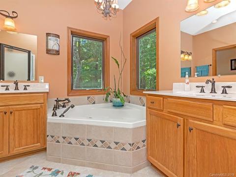 428 Devils Hole Rd, Rosman, NC 28772 photo 13