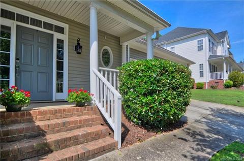 19405 Ruffner Dr, Cornelius, NC 28031 photo 2