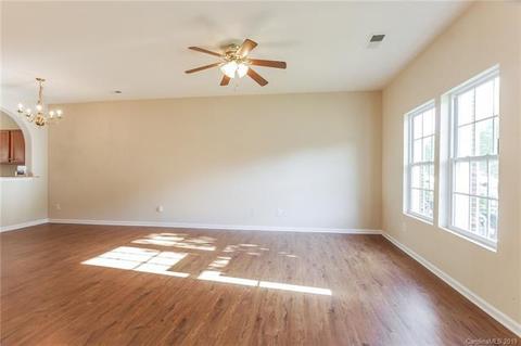 2022 Oakstone Dr, Monroe, NC 28110 photo 4