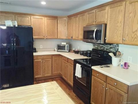 827 Mudcut Loop, Marion, NC 28752 photo 11