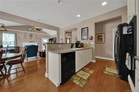 340 Garnet Ct, Fort Mill, SC 29708 photo 8