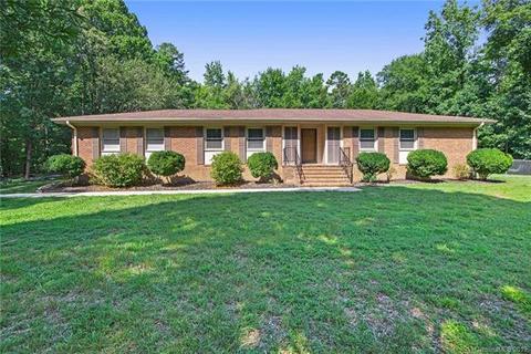 1175 Emerald Dr, Concord, NC 28025 photo 2