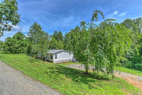 100 Taylor Ln, Marshall, NC 28753 photo 2