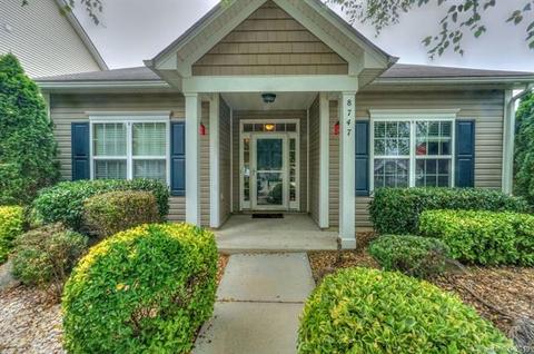 8747 Westwind Point Dr, Cornelius, NC 28031 photo 2