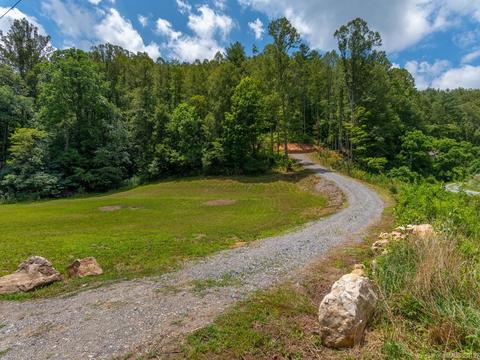 4165 Grapevine Rd, Marshall, NC 28753 photo 5
