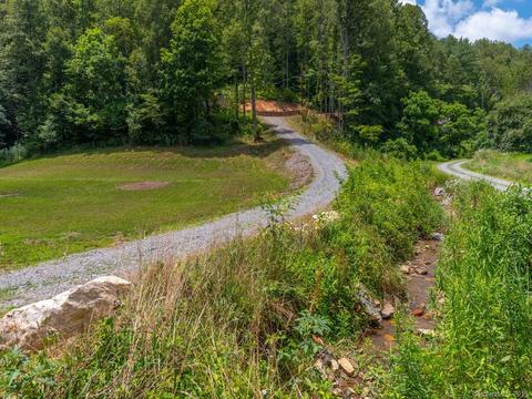 4165 Grapevine Rd, Marshall, NC 28753 photo 1