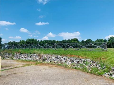 107 Grose St, Harmony, NC 28634 photo 3