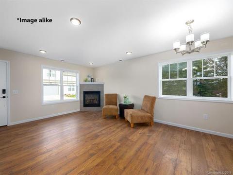 2 Wolf Ct, Clyde, NC 28721 photo 4