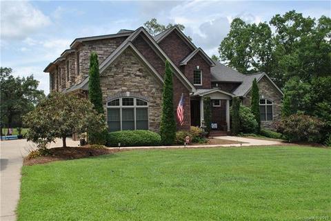 2513 Rolling Ridge Dr, Hickory, NC 28601 photo 2