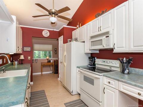 1068 Mountain Lakes Dr, Tryon, NC 28782 photo 10