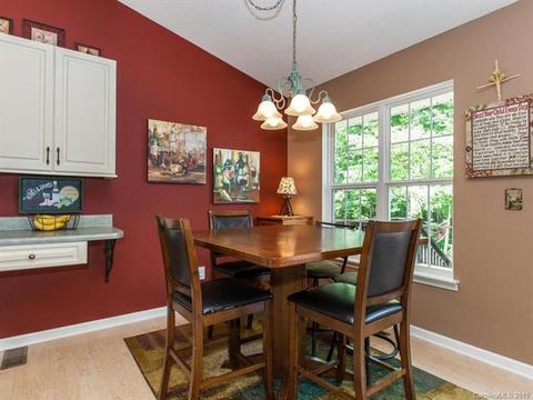 1068 Mountain Lakes Dr, Tryon, NC 28782 photo 12