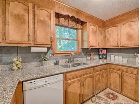 175 Heathergate Ln, Stanley, NC 28164 photo 7