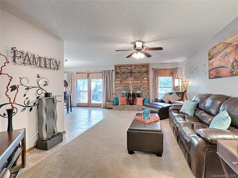 175 Heathergate Ln, Stanley, NC 28164 photo 1