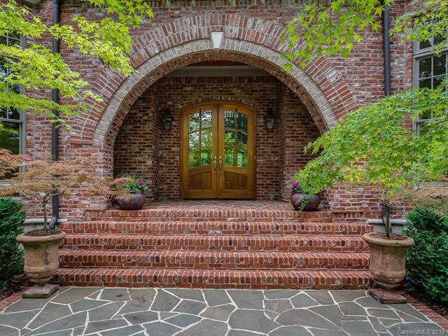  671 Llewellyn Pl, Charlotte, NC 28207 photo 2